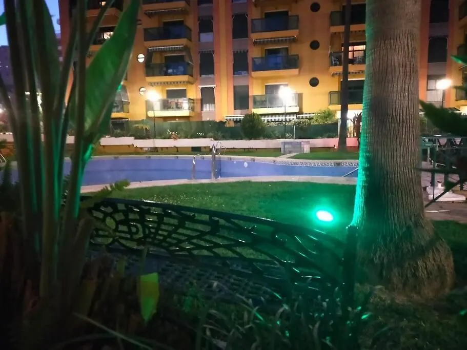 Apartamento De Lujo En Primera Linea De Playa トレモリノス アパート